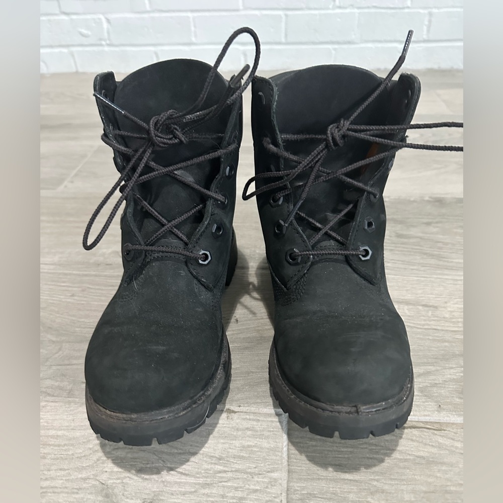 Timberland Women's Black Boots 8658A Waterproof Leather Size 6 M